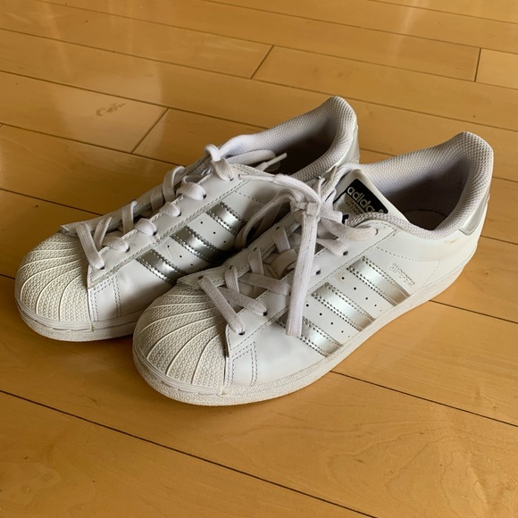 Women’s Adidas Shoes, Size 7. White with silver stripes. - Picture 1 of 5